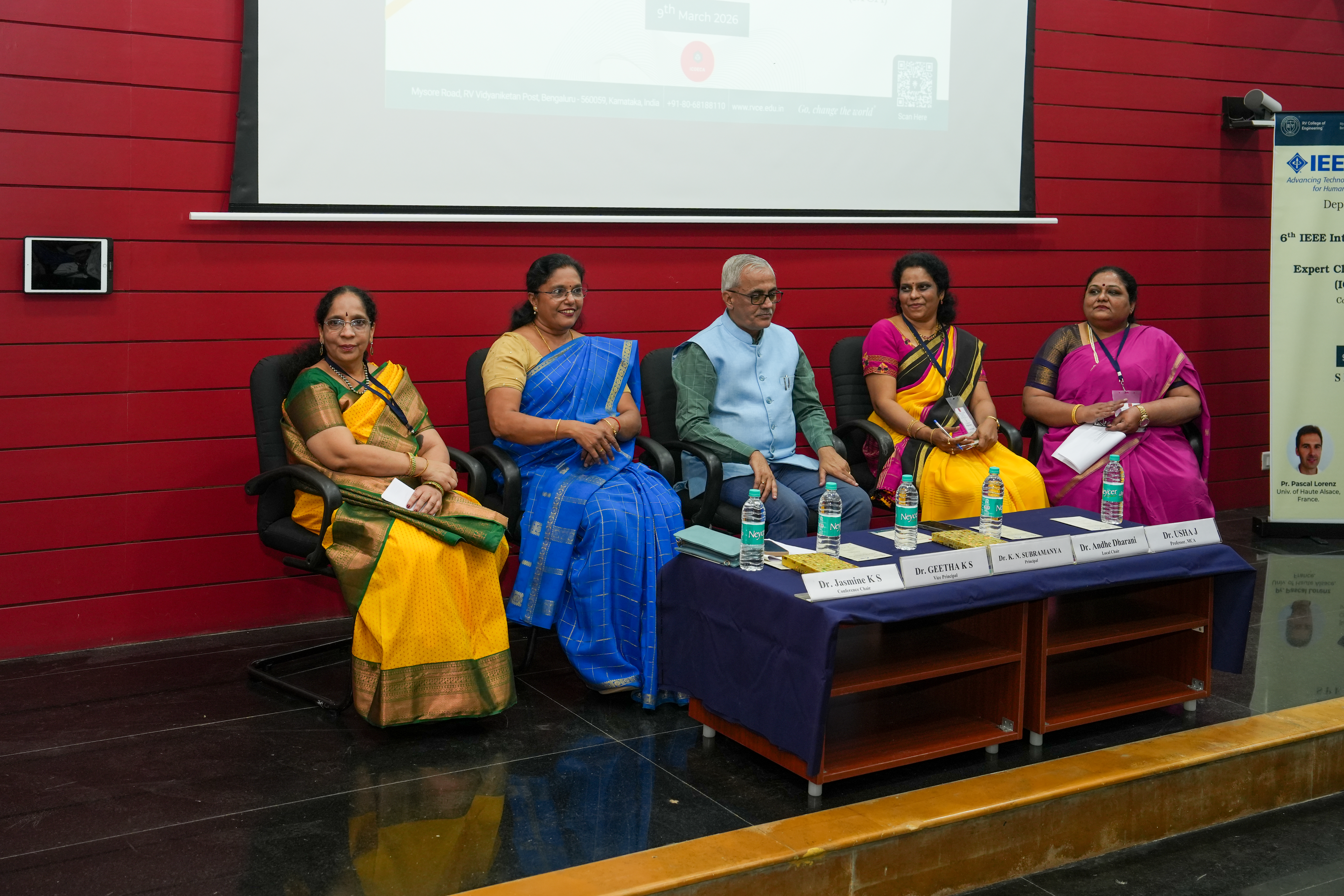Conference Photo 06